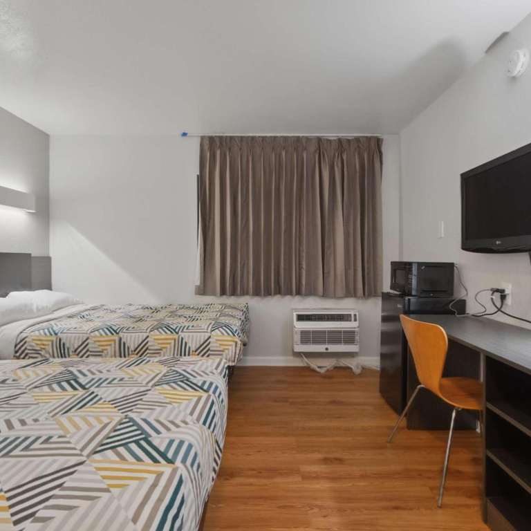 Motel 6-Normal, IL - Bloomington Area