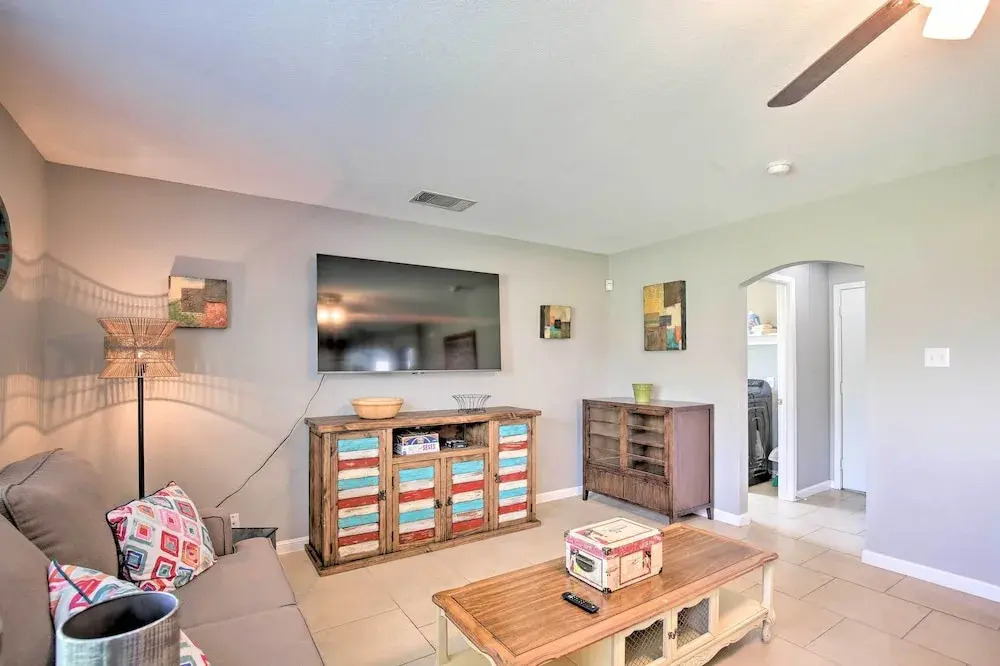 San Antonio Home w/ Hot Tub - 1 Mi to Seaworld