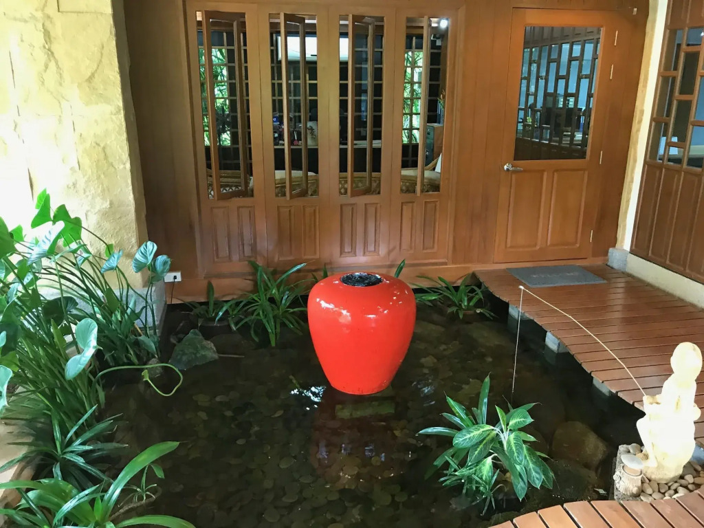 VILLA TOBA Pool Baan Bua Estate Naiharn beach