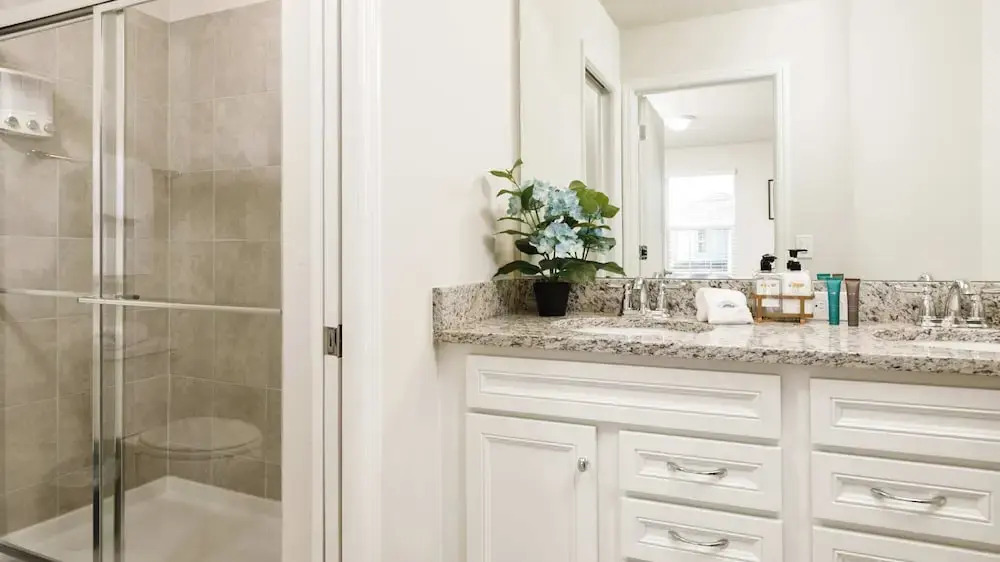 7BR Serene Home Close to Disney, Private Pool, Spa