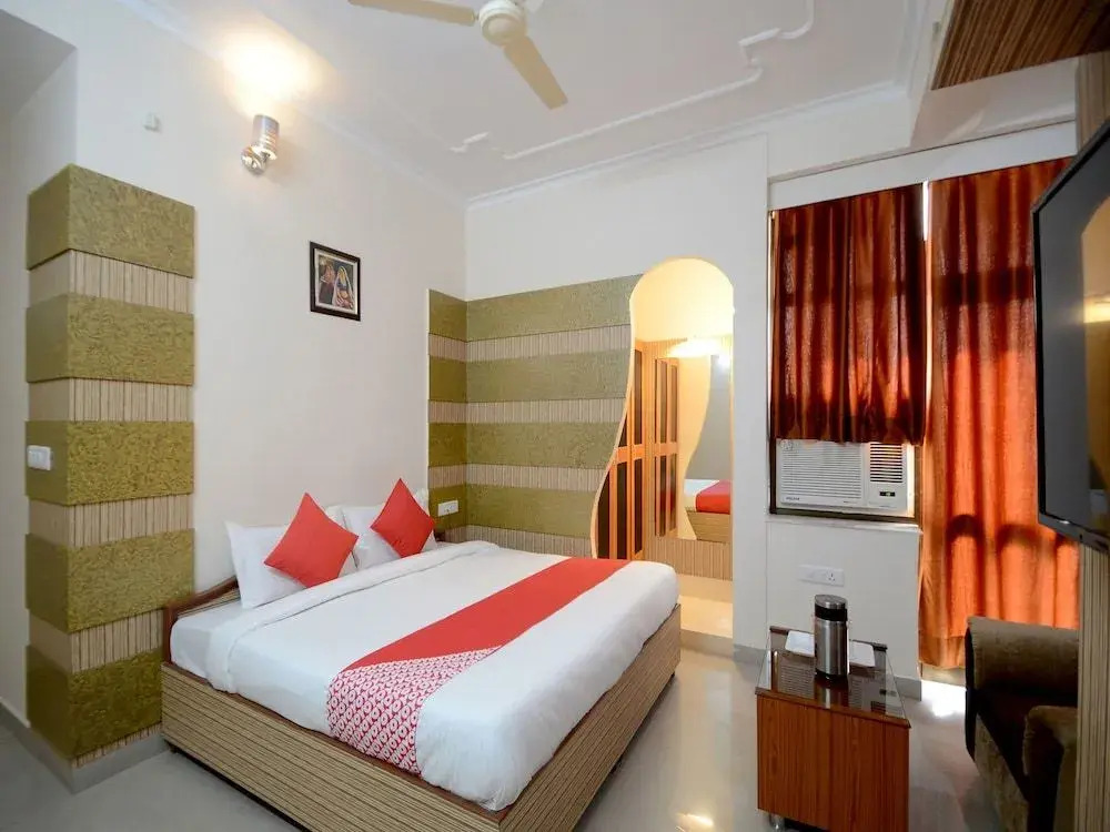 OYO 12724 Hotel Stay Bridge
