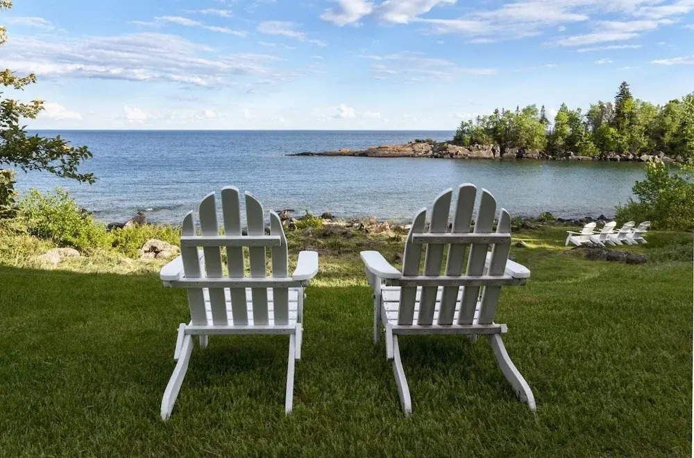 Cove Point Lodge