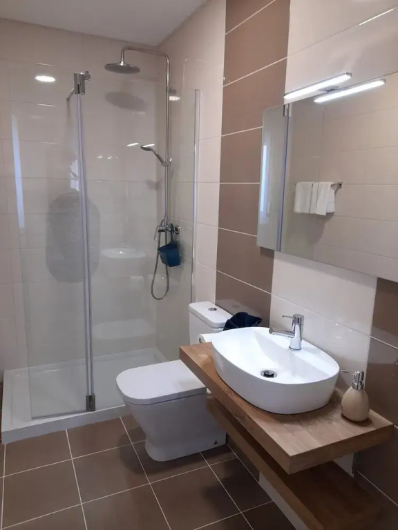Hall 92 Quartos com WC em moradia com piscina A-das-Lebres Loures