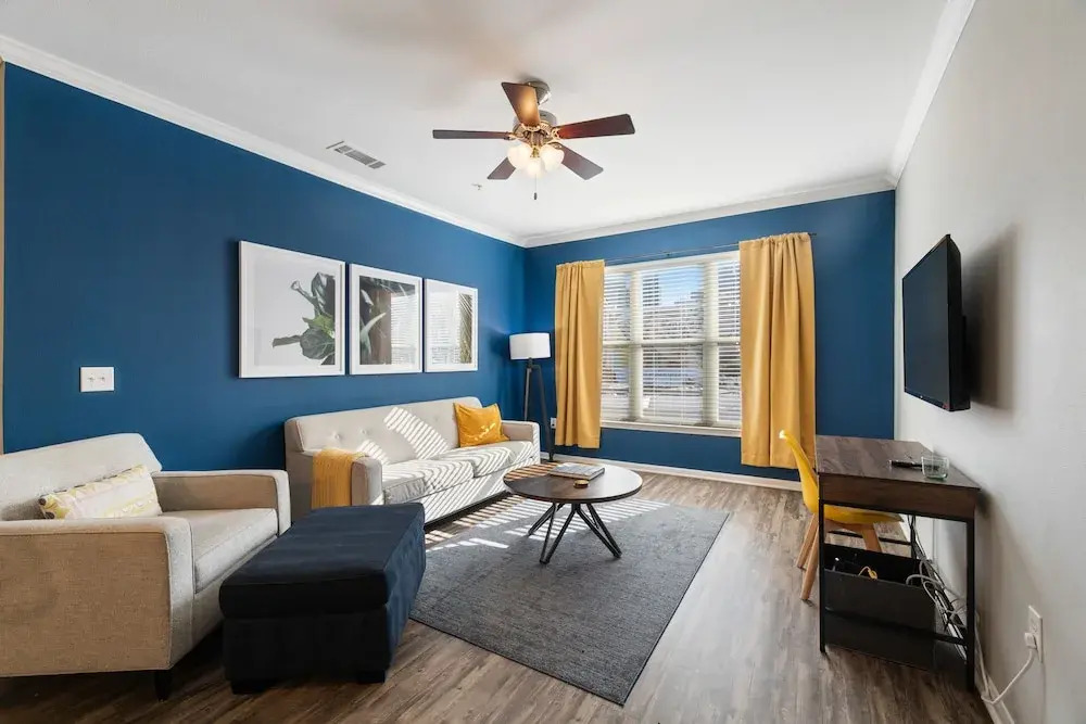 Kasa Dallas West End