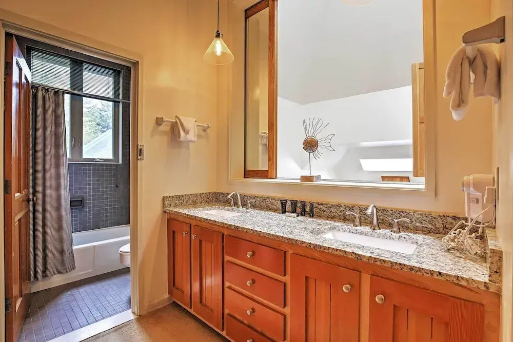Hot Tub & Grilling Area: Keystone Townhome!
