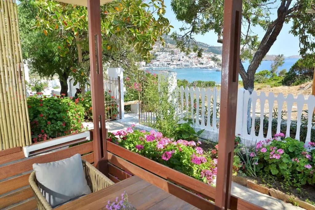 Scenic Studio 7 Batsi Andros