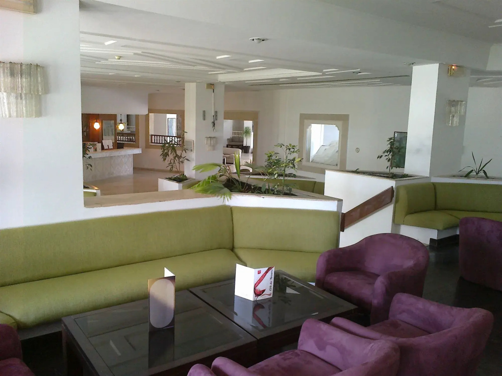 Yadis Hammamet