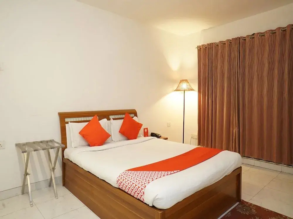 OYO 23239 10 Blossoms Service Apartments