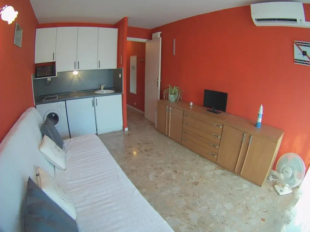 Studio in Roquebrune-cap-martin, With Wonderful sea View and Terrace -