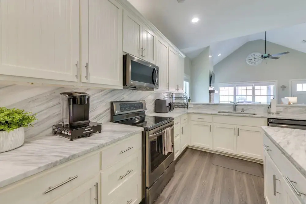 3 Mi to Campus: Auburn Home w/ Deck + Fire Pit