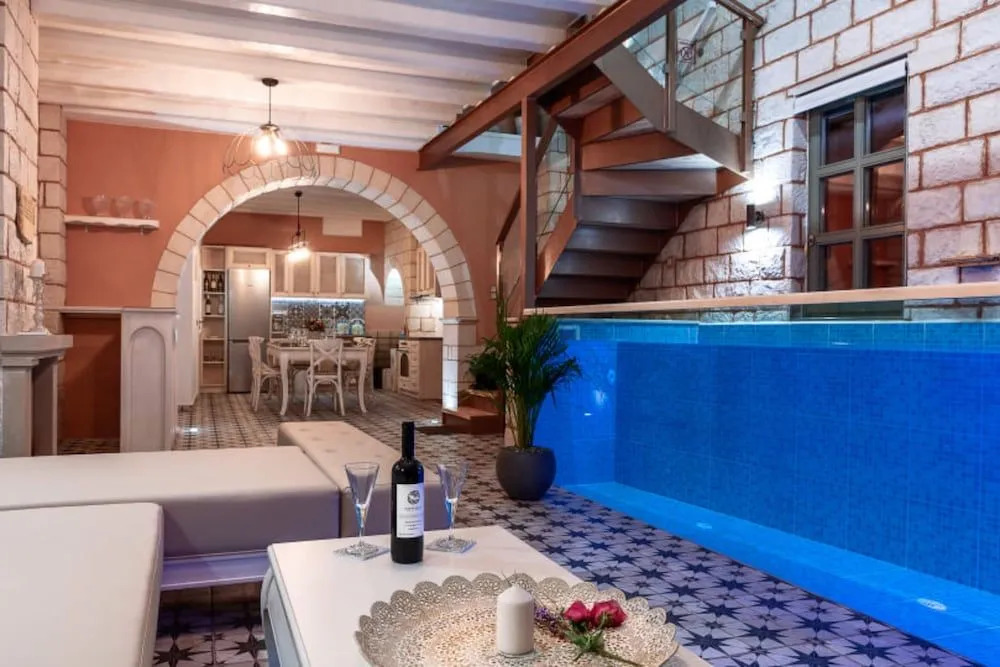 Estia Luxury Living