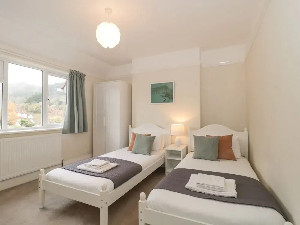 2 Moorlands