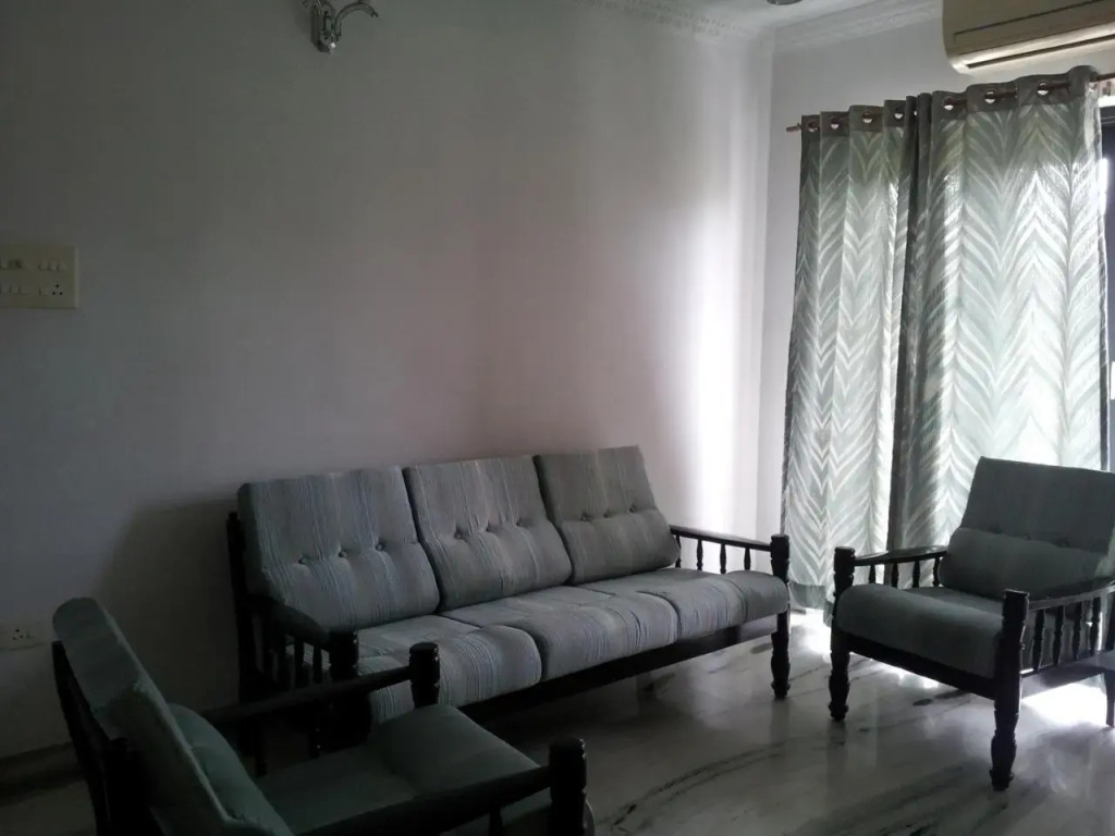 Roshini Serviced Apartments