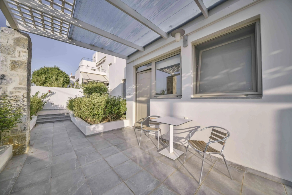 Lenikos Resort