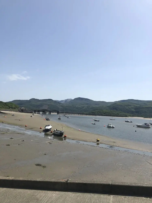 Coedmor Harbour Cottage (sleeps 2)
