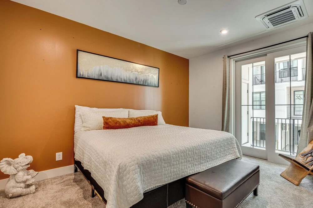 1 Mi Decatur Square New Condo Walkable to Marta