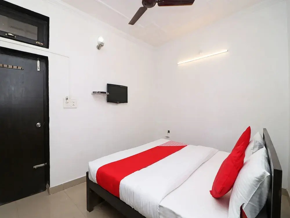 OYO 13626 hillway Guest house