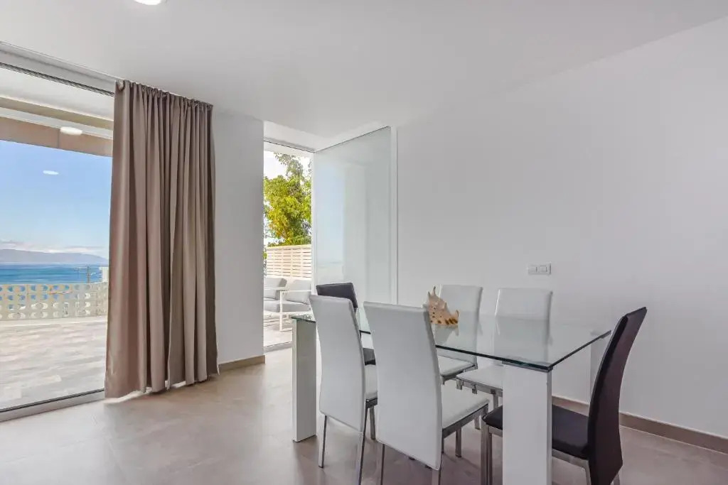 Fabuloso Bungalow con Vista Panorámica y Piscina Privada