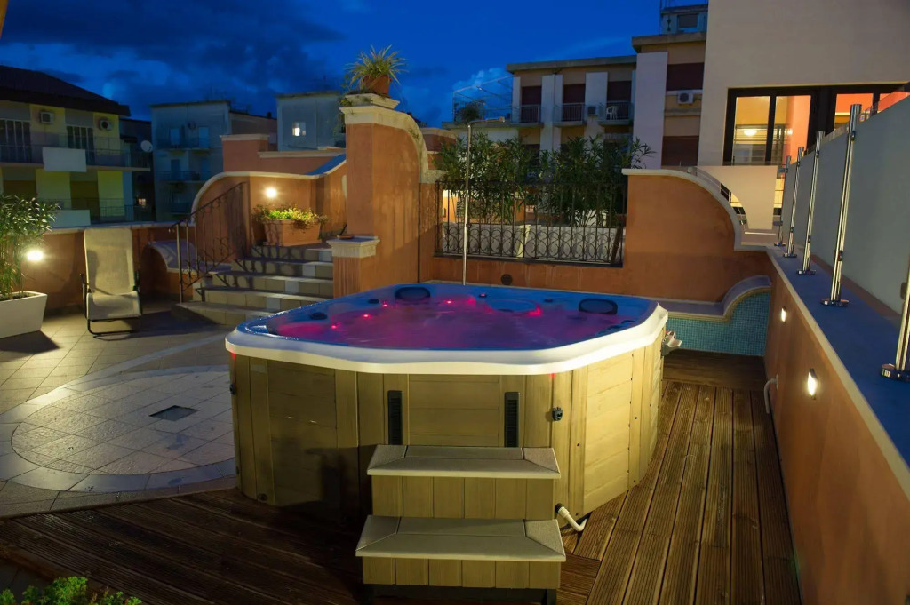 Artemis Hotel