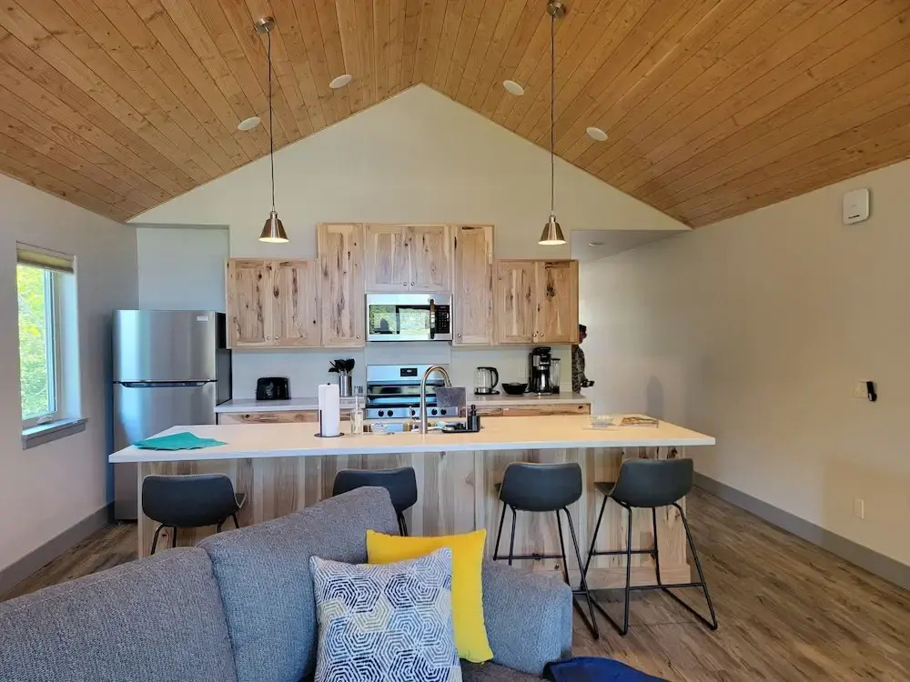 Lakeshore Lodging Suites