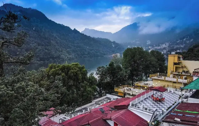 India Hotel - Hotel on Mall Road Nainital