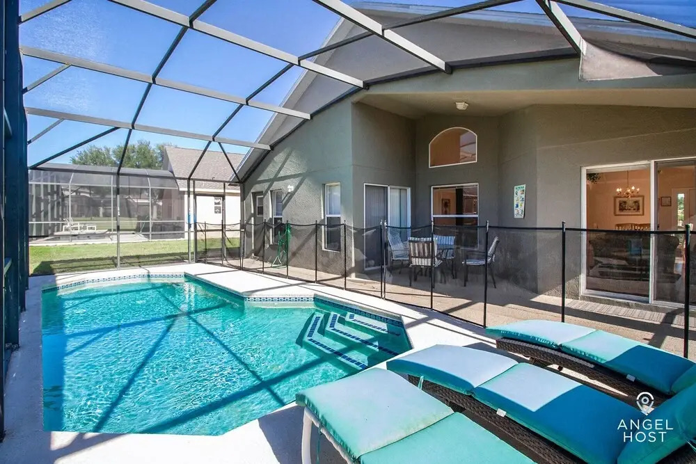 Home With Private Pool and Nature Trails Near Disney!