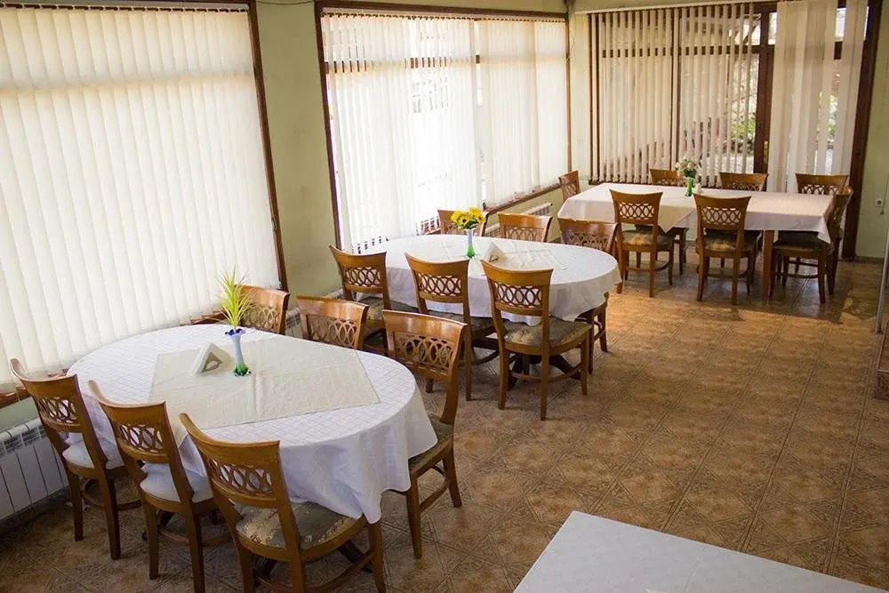 Vikoni Family Hotel