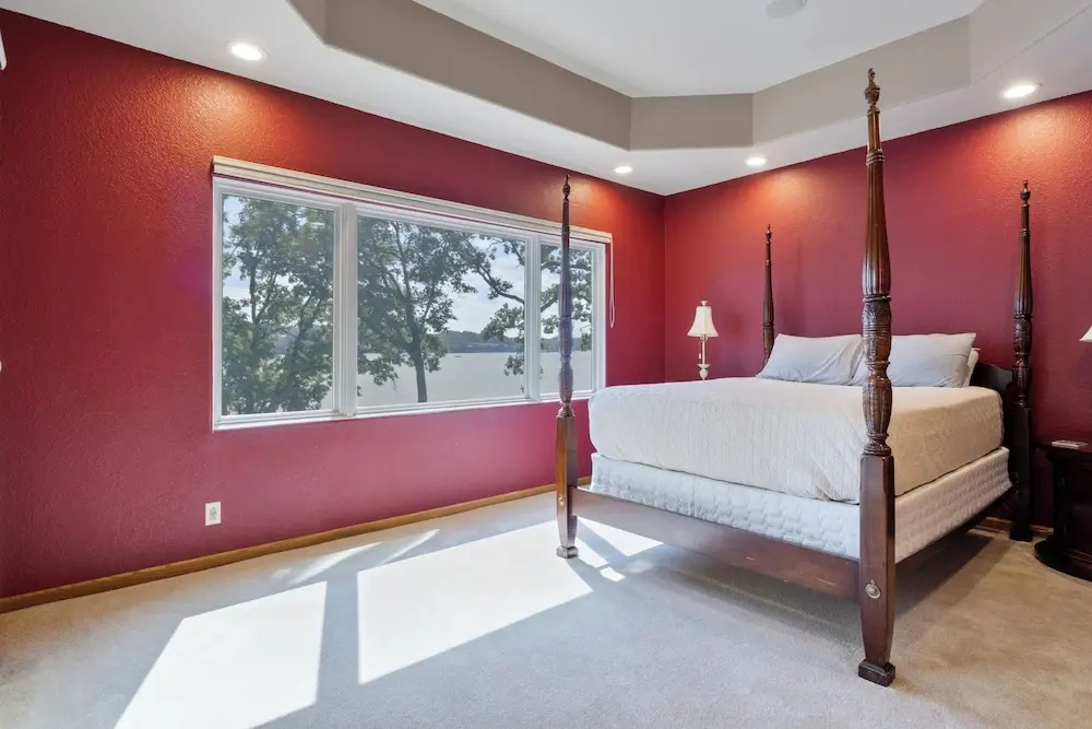 Pet-friendly Home In The Main Channel w/ Breathtaking Sunsets & Lake Views