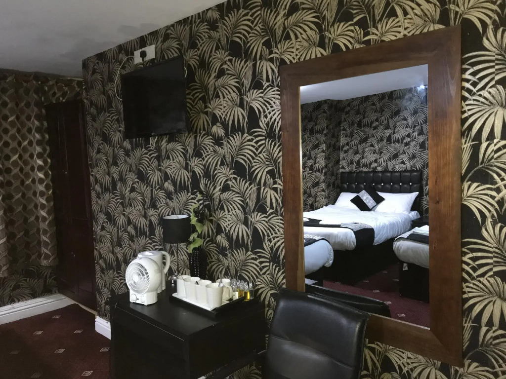 Pacific Inn London Heathrow
