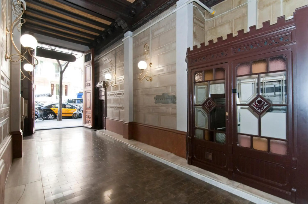 New flat in the center-Eixample Passeig de Gracia