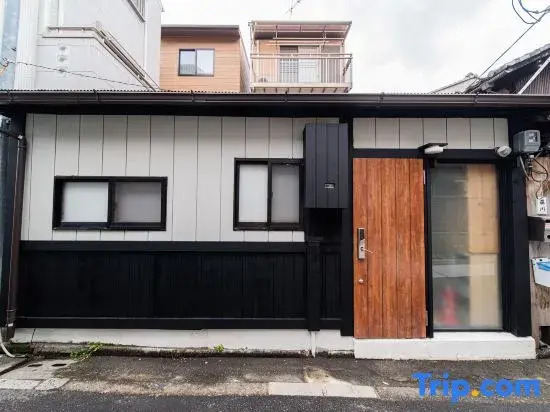 new opened! 4 minutes from Shijo Omiya station, best value bungalow, shower toilet separate
