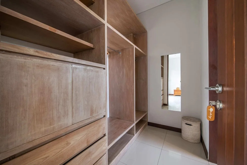 Peaceful Private Villa, 3 BR, Canggu With Staff