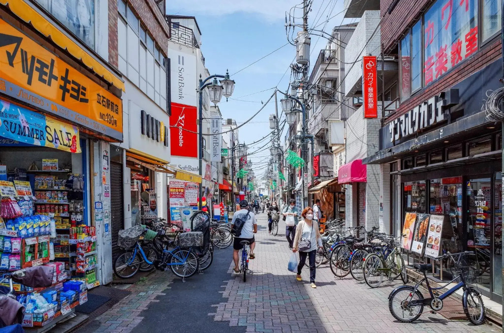 Triphome Tateishi New open/2 single beds/big table/300M WiFi