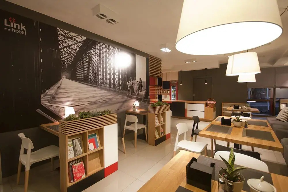 Link Hotel