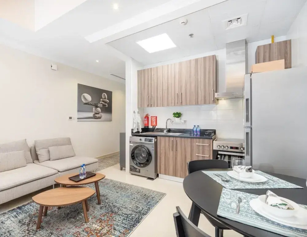 Heaven Crest Vacation Homes Downtown - Studio, 1, & 3 Bedroom Suites 2 minute walk to Dubai Mall and Burj Khalifa