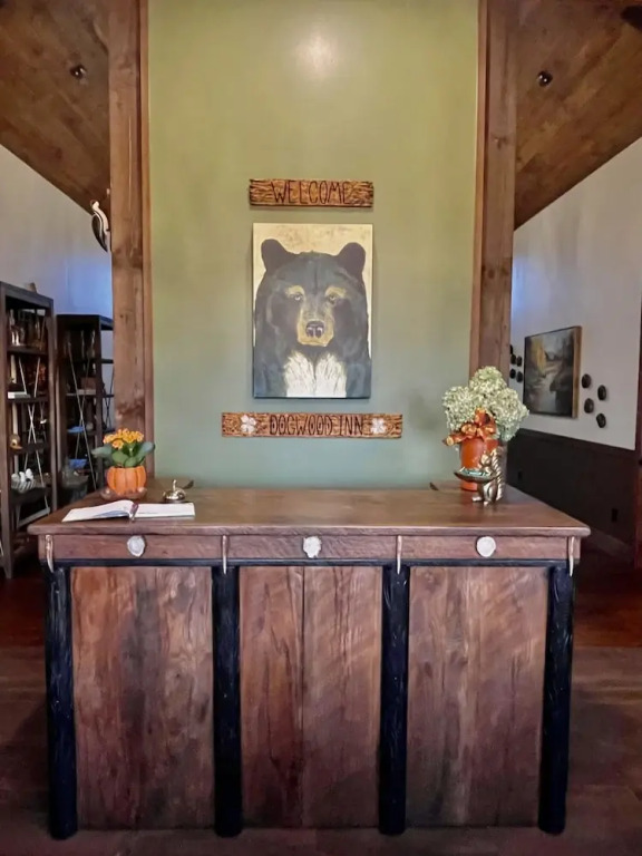 The Dogwood Inn