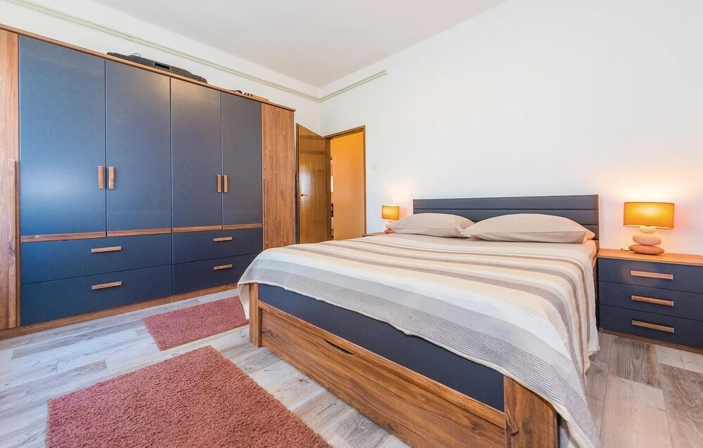 Two-Bedroom Holiday Home In Sibenik