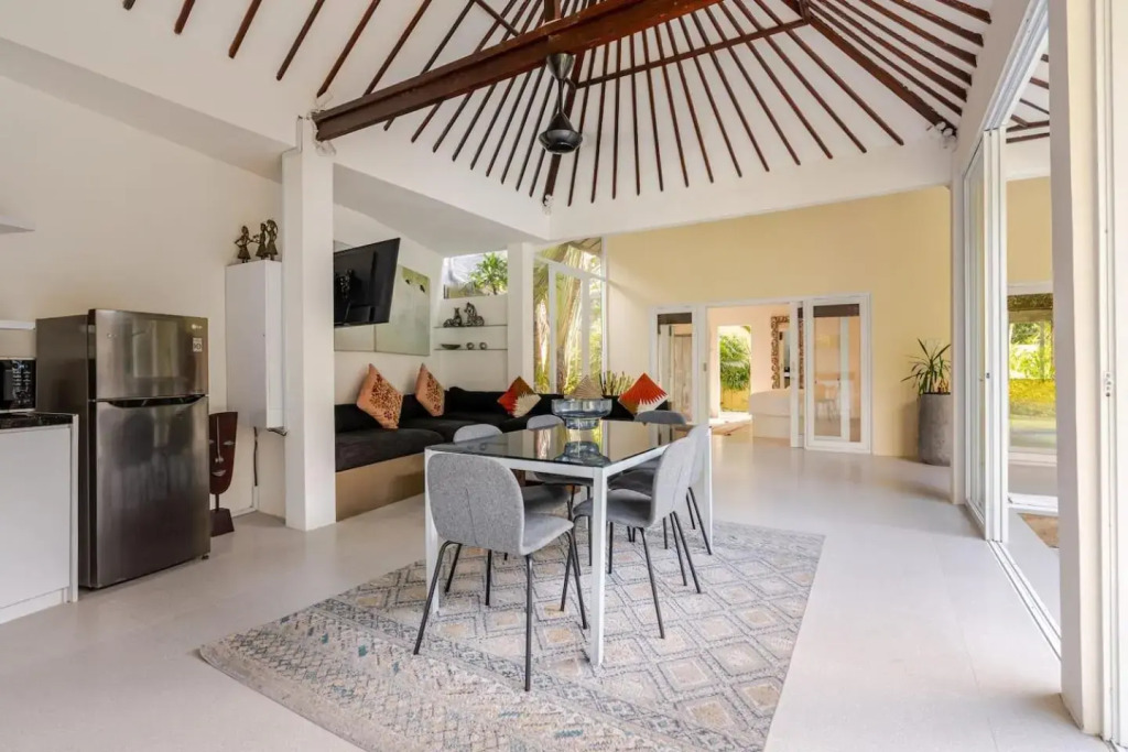 Villa Sitara, Sitara Villa Group