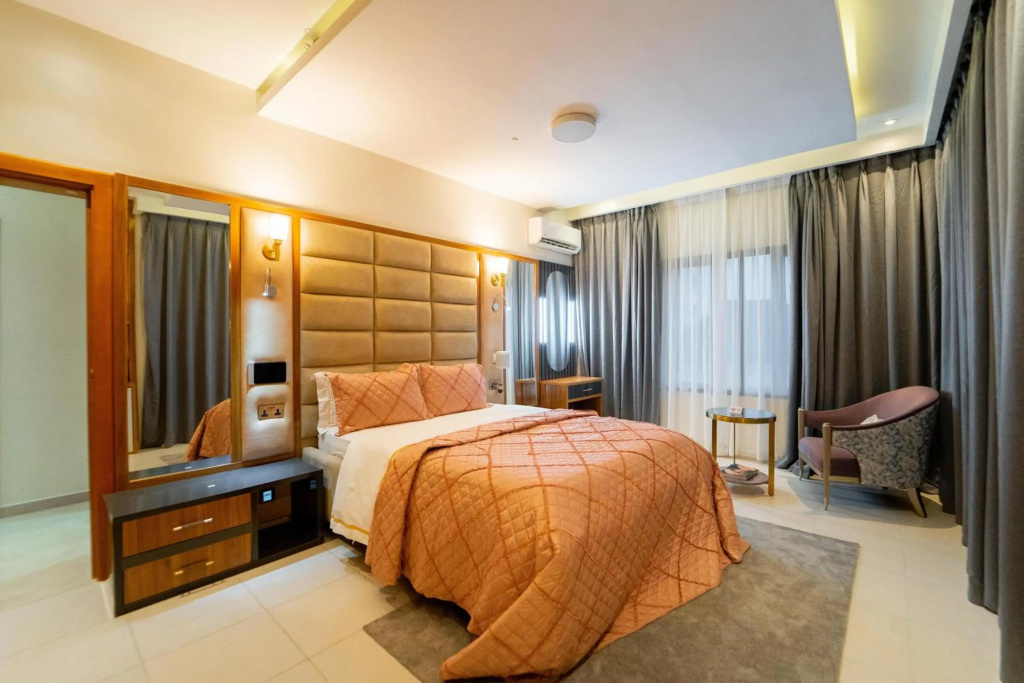 3-Bedroom SmartHome Luxury Apartment