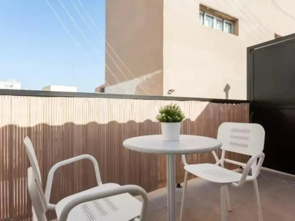 Center-2Br, 2Ba-Attic-Terrace,View, Wi-Fi, A/C
