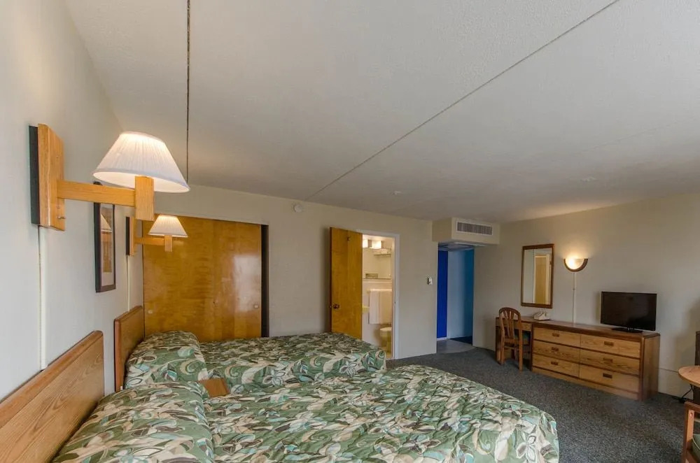 Attache Motel