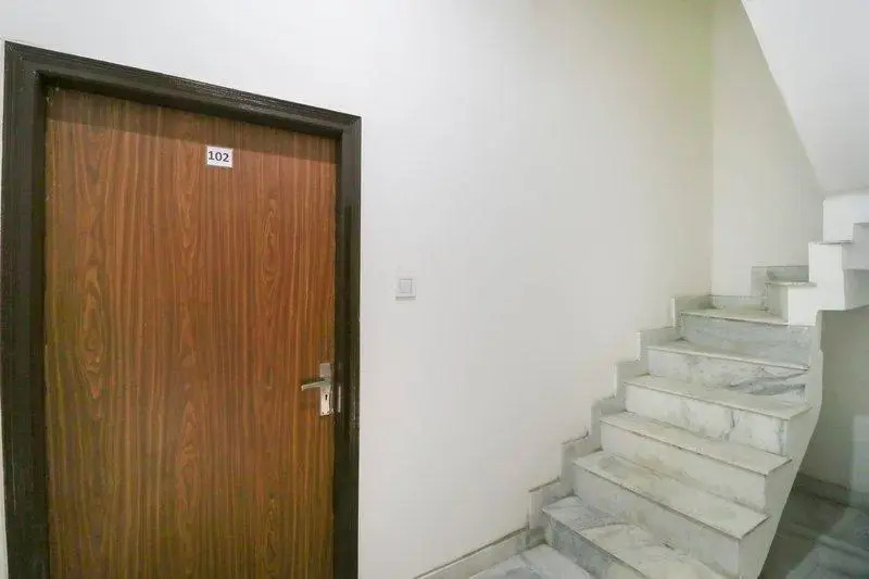Hotel Andrew's by OYO Rooms