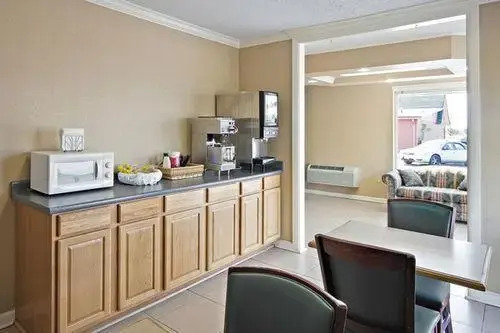 Americas Best Value Inn Tupelo
