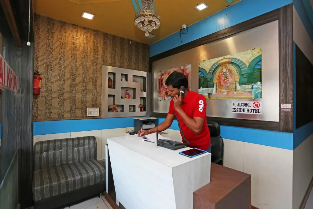 OYO 28174 Hotel Sai Krupa