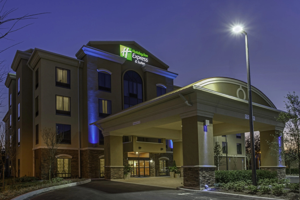 Holiday Inn Express & Suites - Orlando - Southeast by IHG