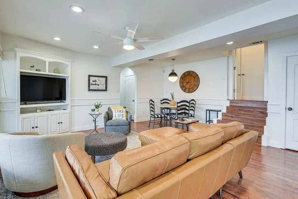 Gorgeous Granbury Lake Getaway w/ Pool & Dock!