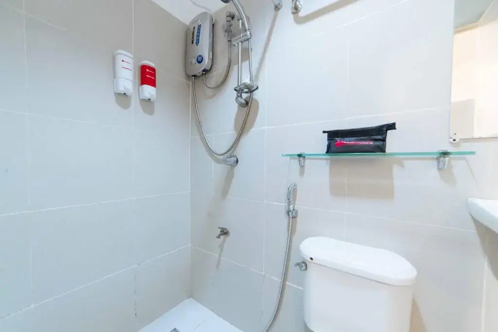 RedDoorz Plus near SM Lanang Davao
