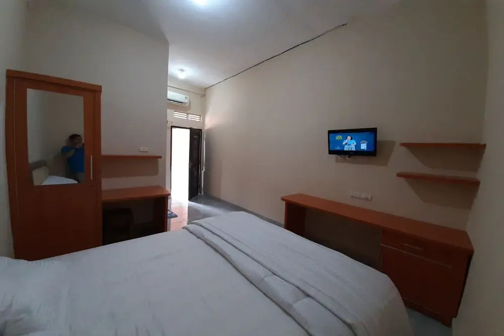Ananda Kost by OYO Rooms