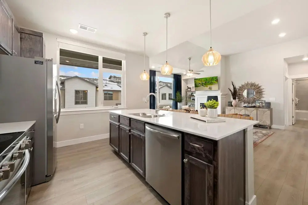 The Landmark 2 King Beds, Garage & Fireplace