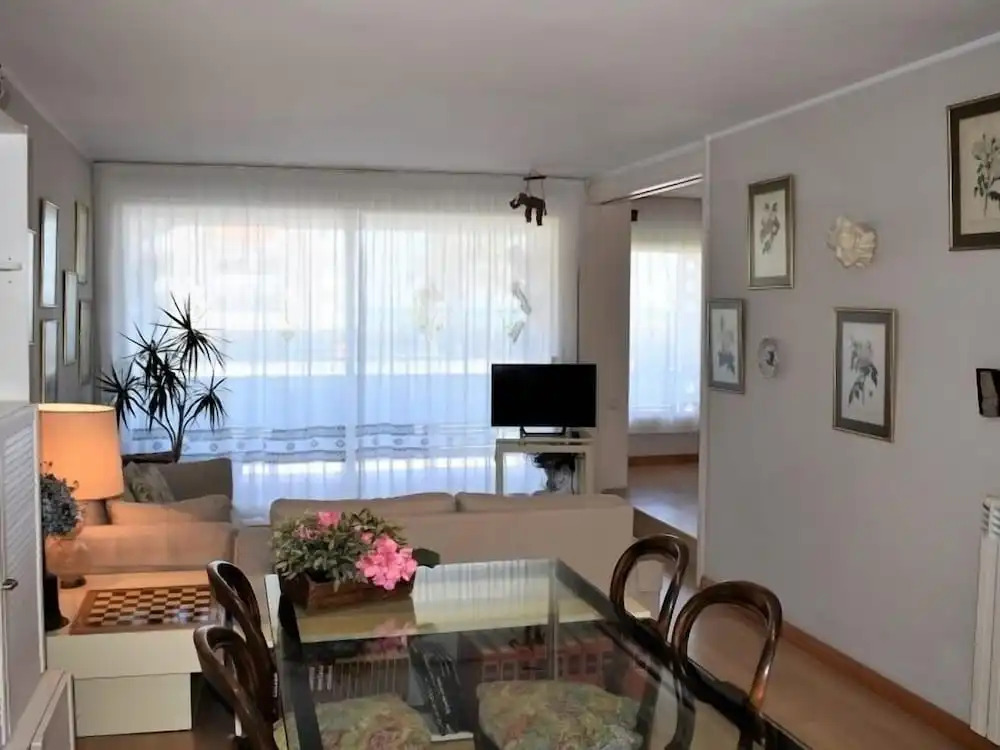 Sanpan Be my Guest Castelldefels